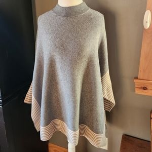 Cocobleu Women's L/XL Sleeved Poncho Sweater Gray Striped